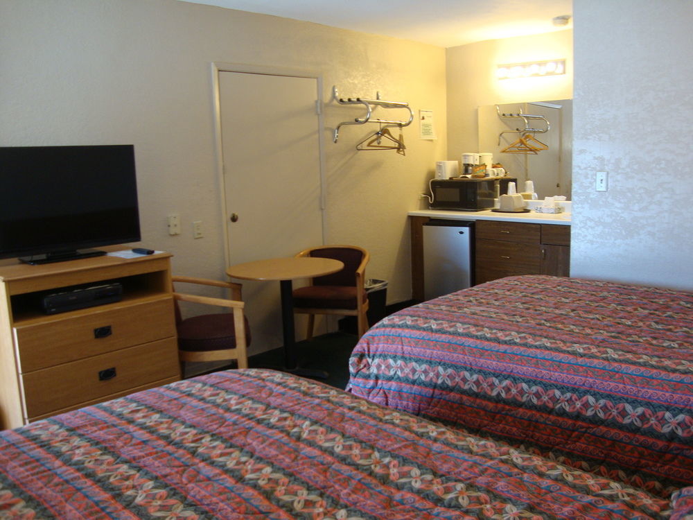 Townhouse Inn And Suites Brawley Екстериор снимка
