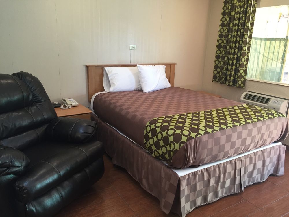Townhouse Inn And Suites Brawley Екстериор снимка